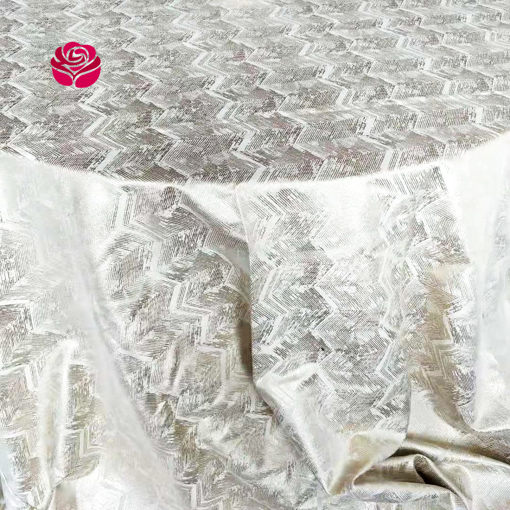 Hualai Wholesale Custom High Quality Round Rectangle Chevron Pretty Shimmer  Polyester Jacquard Striped Table Cover Cloth For Wedding Event